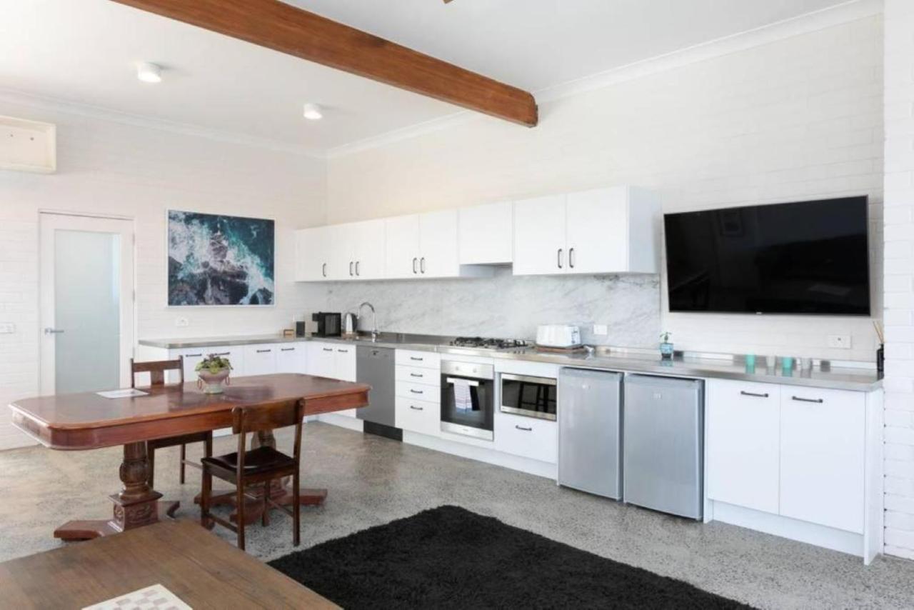 Upscale Cliffside Studio With Ocean Views North Bondi Сідней Екстер'єр фото